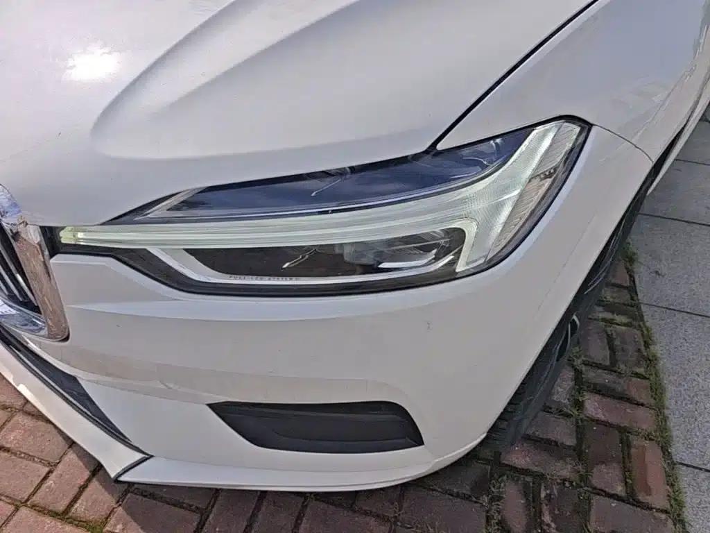 2018 Volvo XC60 T5 AWD Smart Edition — миниатюра 24