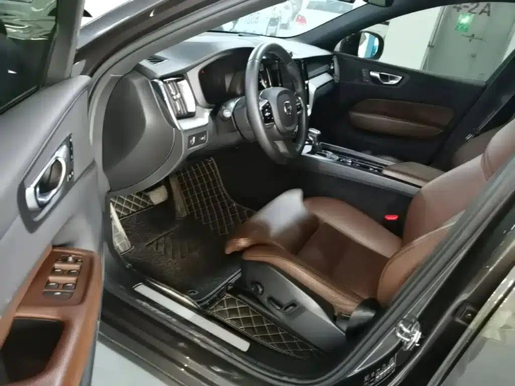 2021 Volvo XC60 T5 AWD Inscription Luxury Edition — миниатюра 15