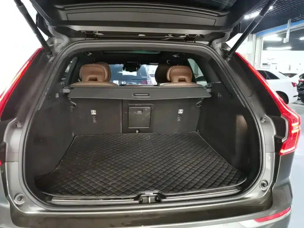 2021 Volvo XC60 T5 AWD Inscription Luxury Edition — миниатюра 19