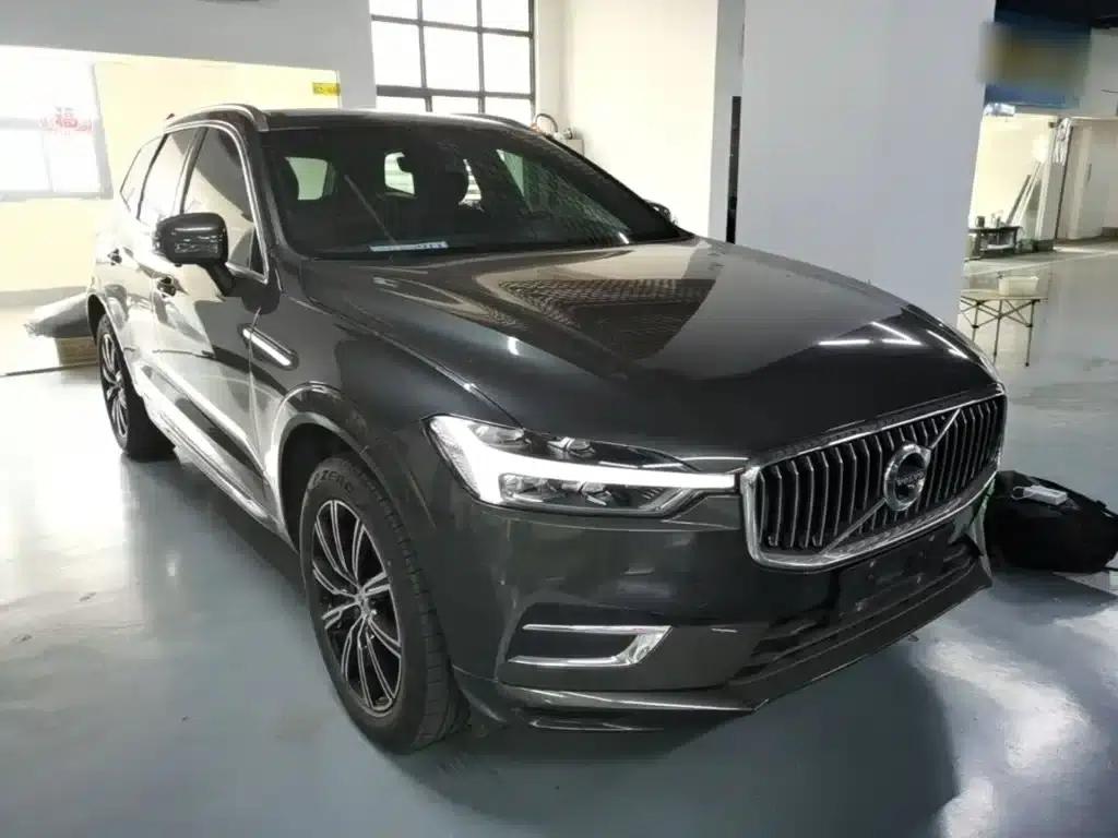 2021 Volvo XC60 T5 AWD Inscription Luxury Edition — миниатюра 4