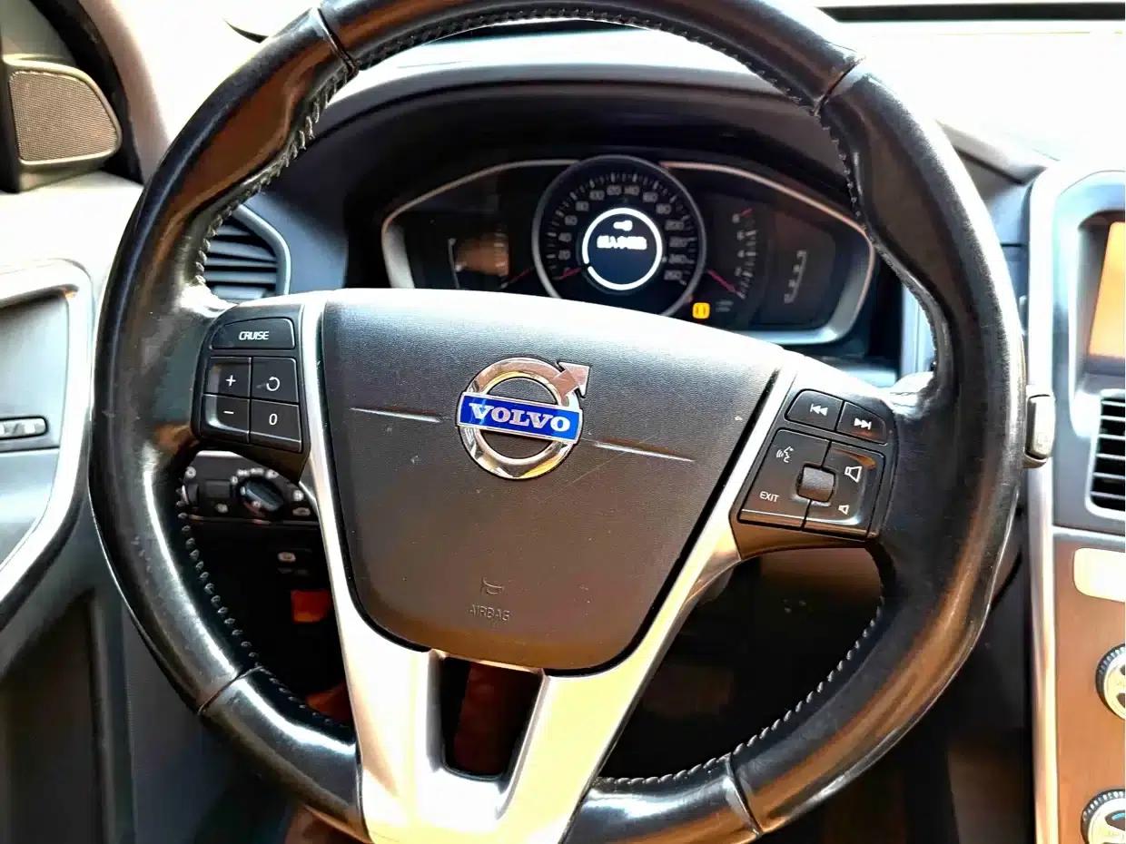 2014 Volvo XC60 Imported T5 Smart Edition — миниатюра 16