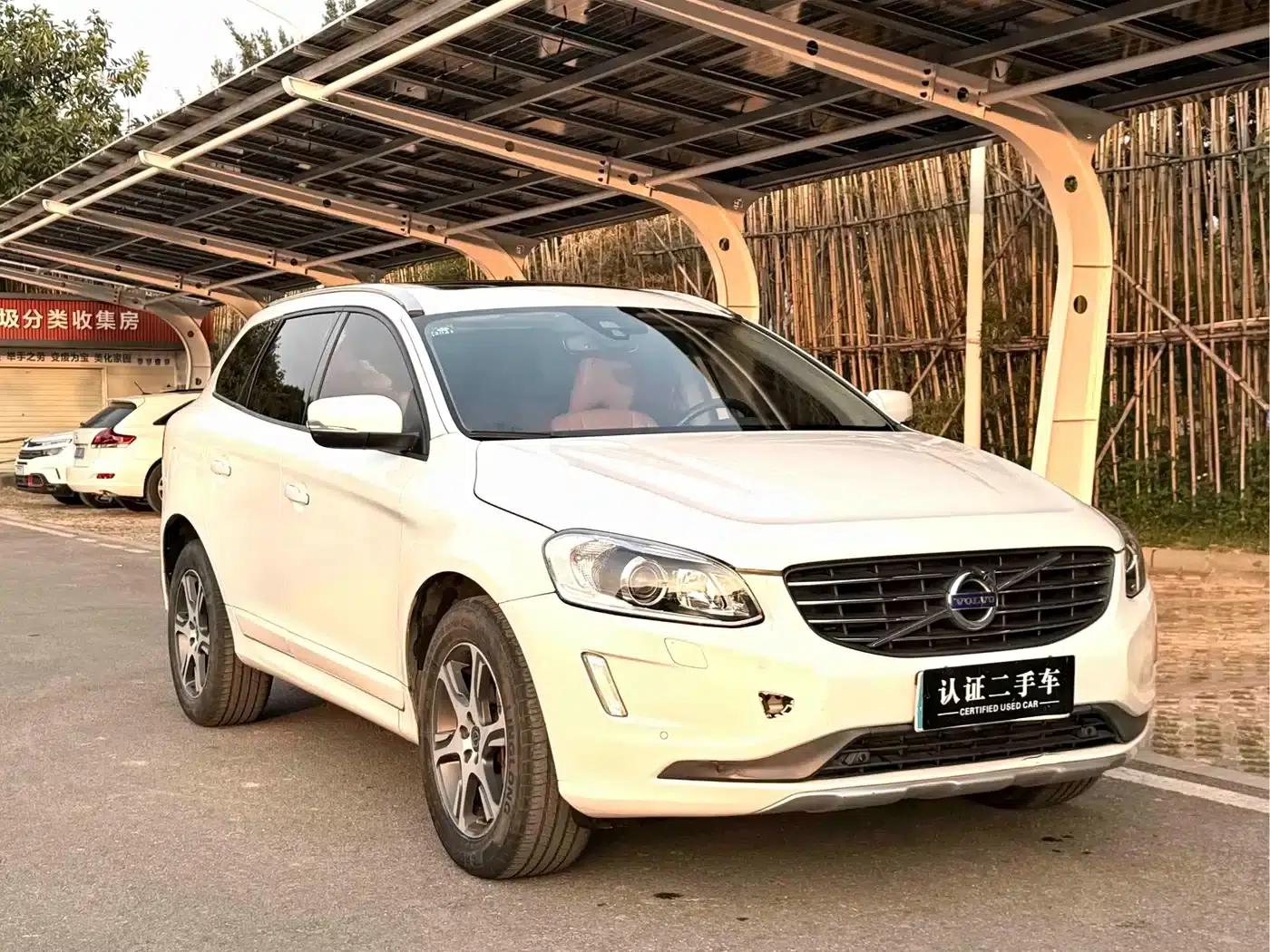 2014 Volvo XC60 Imported T5 Smart Edition — миниатюра 3