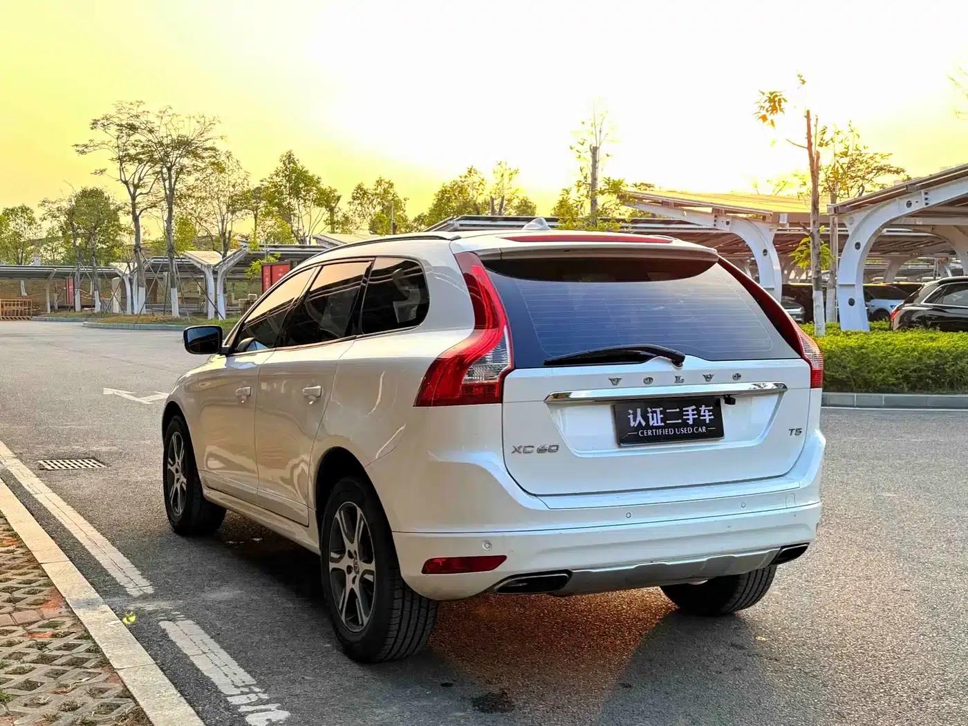 2014 Volvo XC60 Imported T5 Smart Edition — миниатюра 7