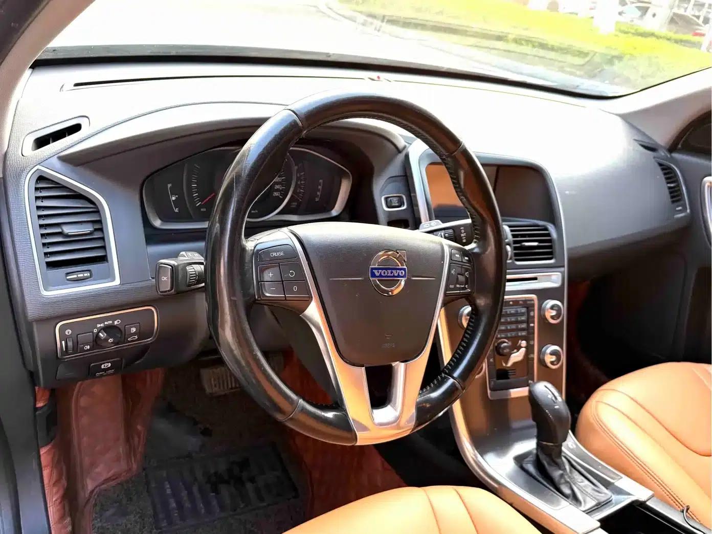 2014 Volvo XC60 Imported T5 Smart Edition — миниатюра 10