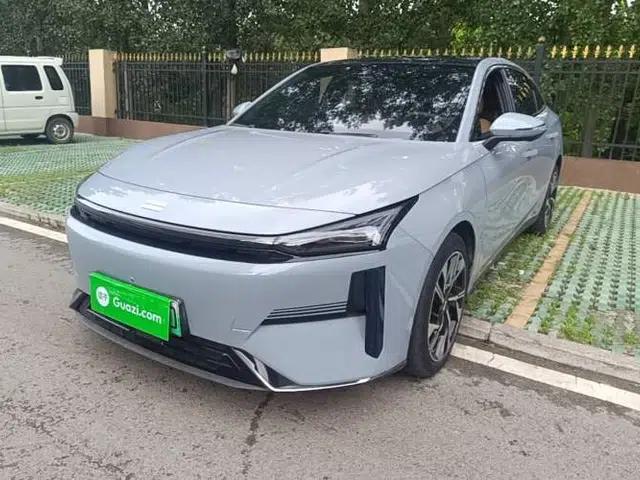 Geely Galaxy L6 2023 125km Starship