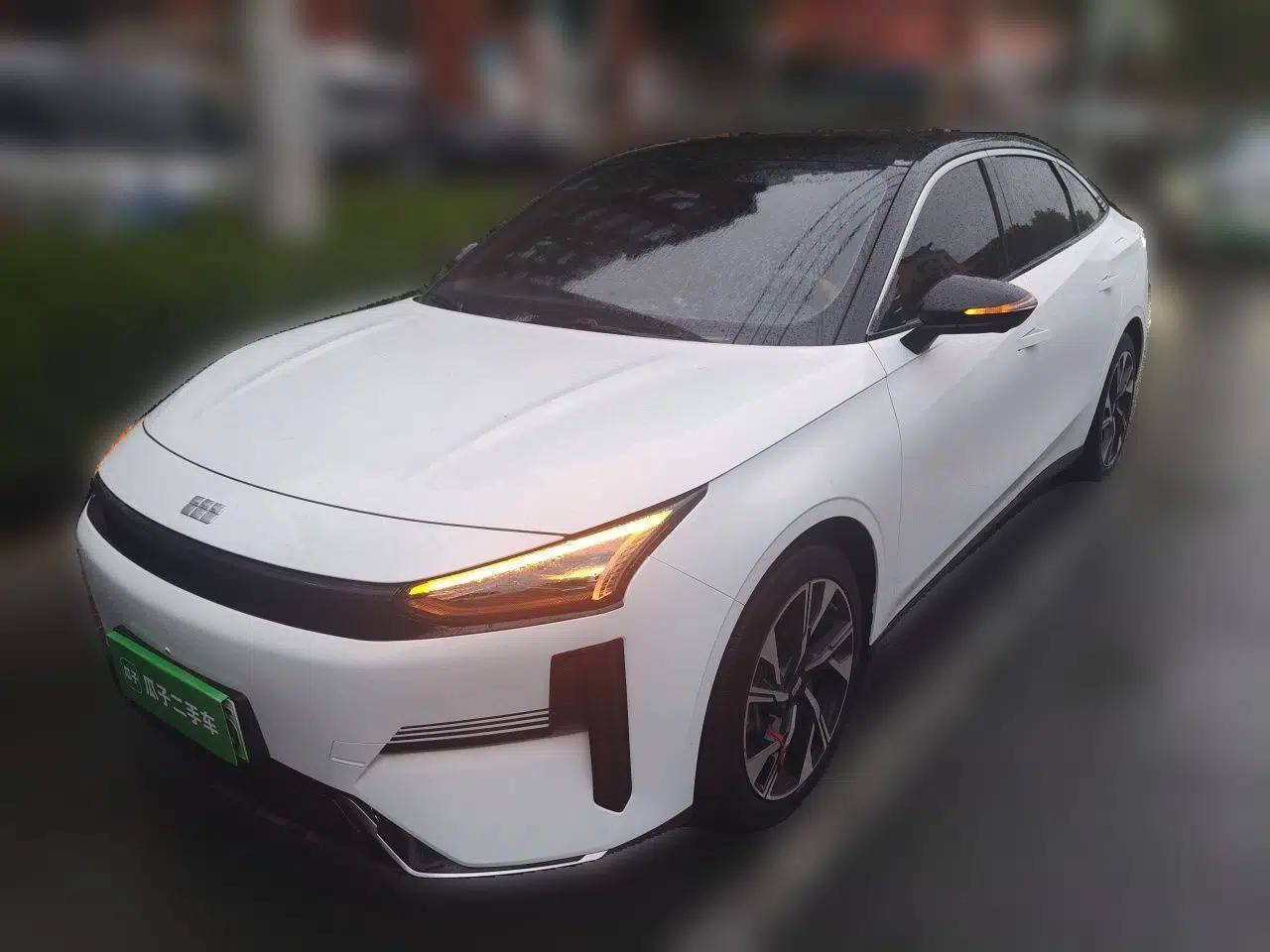 Geely Galaxy L6 2023 125km Starship — миниатюра 1
