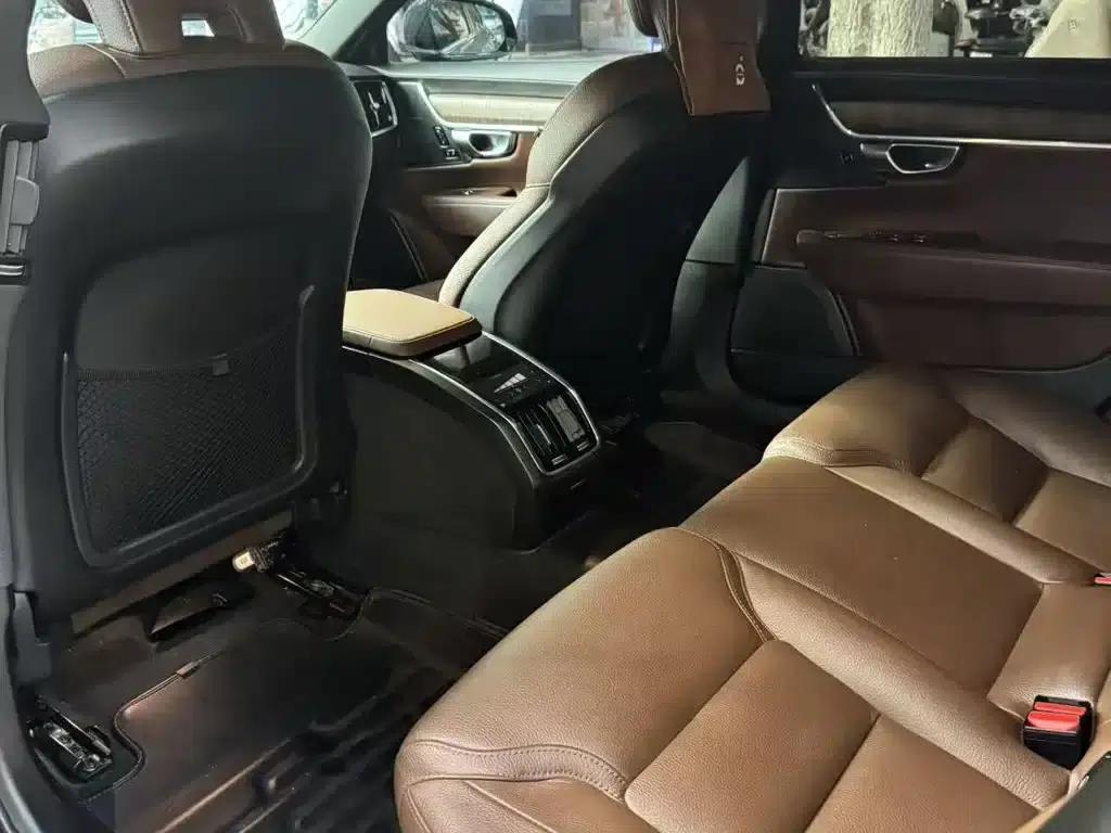 2023 Volvo S90 B5 Inscription Luxury Edition — миниатюра 9