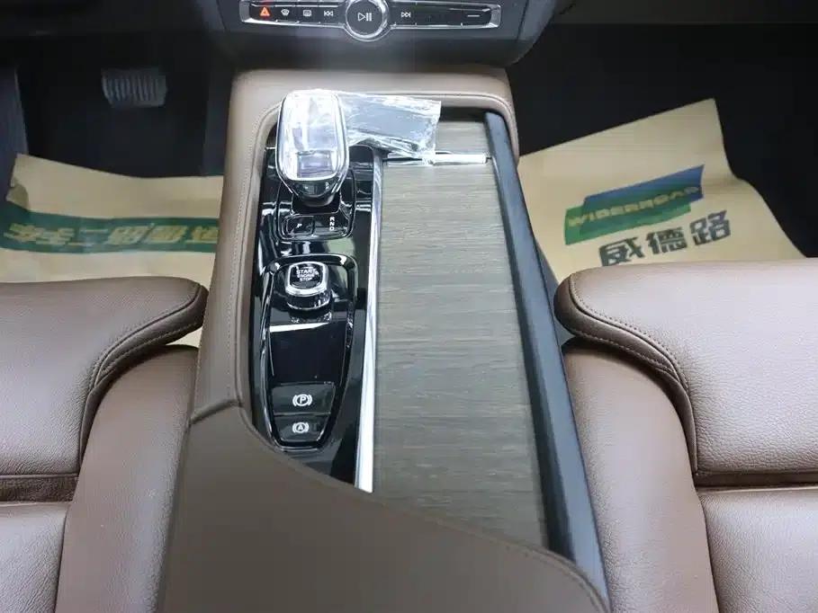 2024 Volvo S90 B5 Inscription Luxury Edition — миниатюра 25