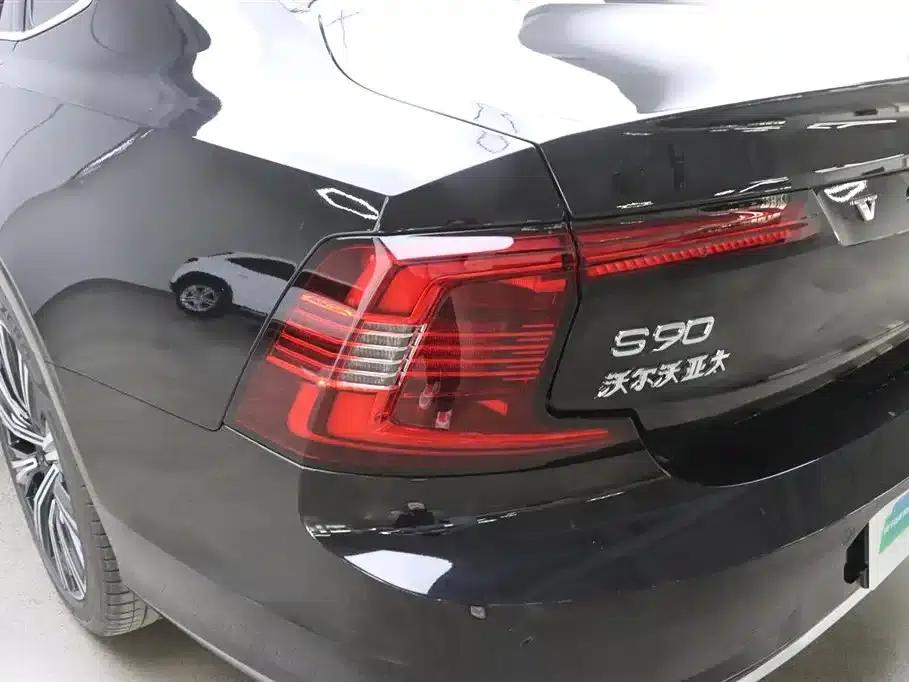 2024 Volvo S90 B5 Inscription Luxury Edition — миниатюра 32