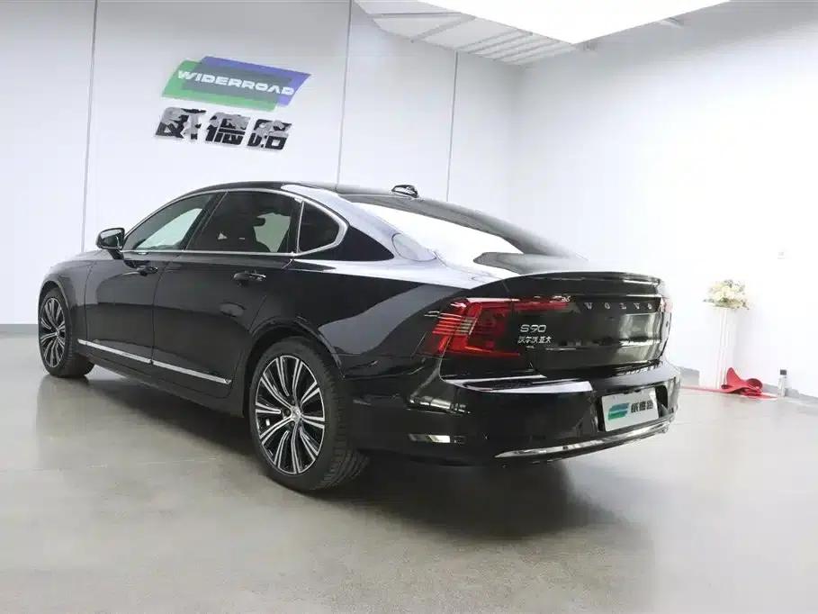 2024 Volvo S90 B5 Inscription Luxury Edition — миниатюра 5