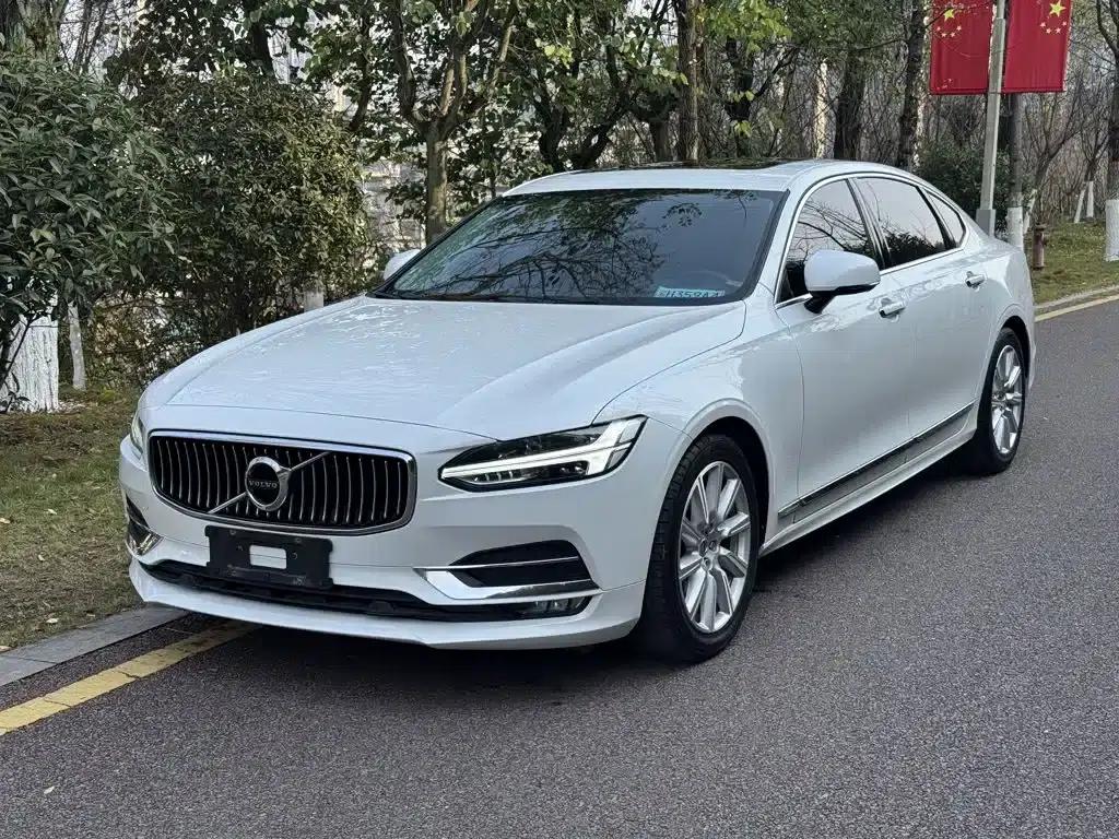 2020 Volvo S90 T5 Inscription Luxury Edition — миниатюра 1