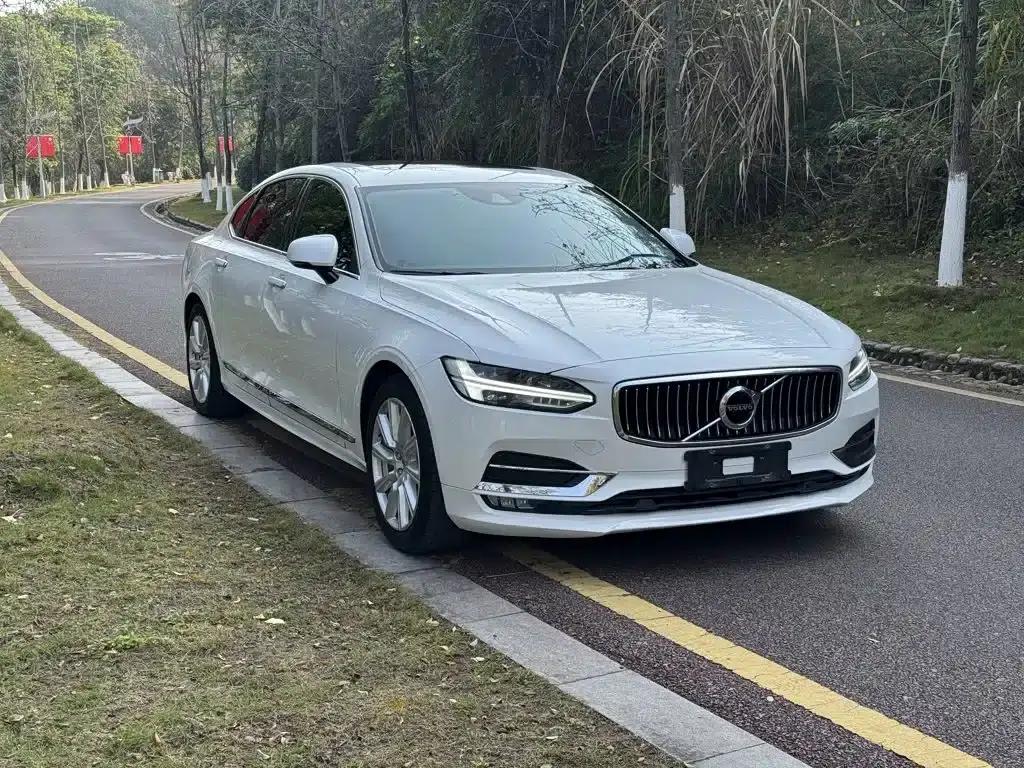 2020 Volvo S90 T5 Inscription Luxury Edition — миниатюра 3