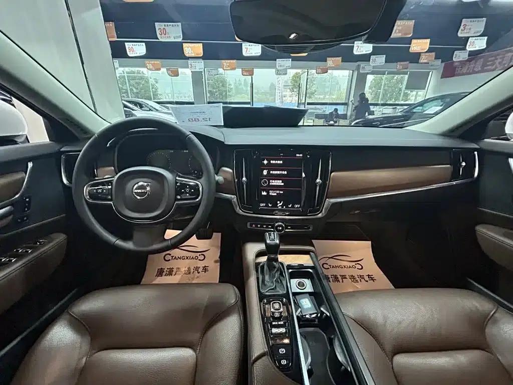 2020 Volvo S90 T5 Inscription Luxury Edition — миниатюра 6