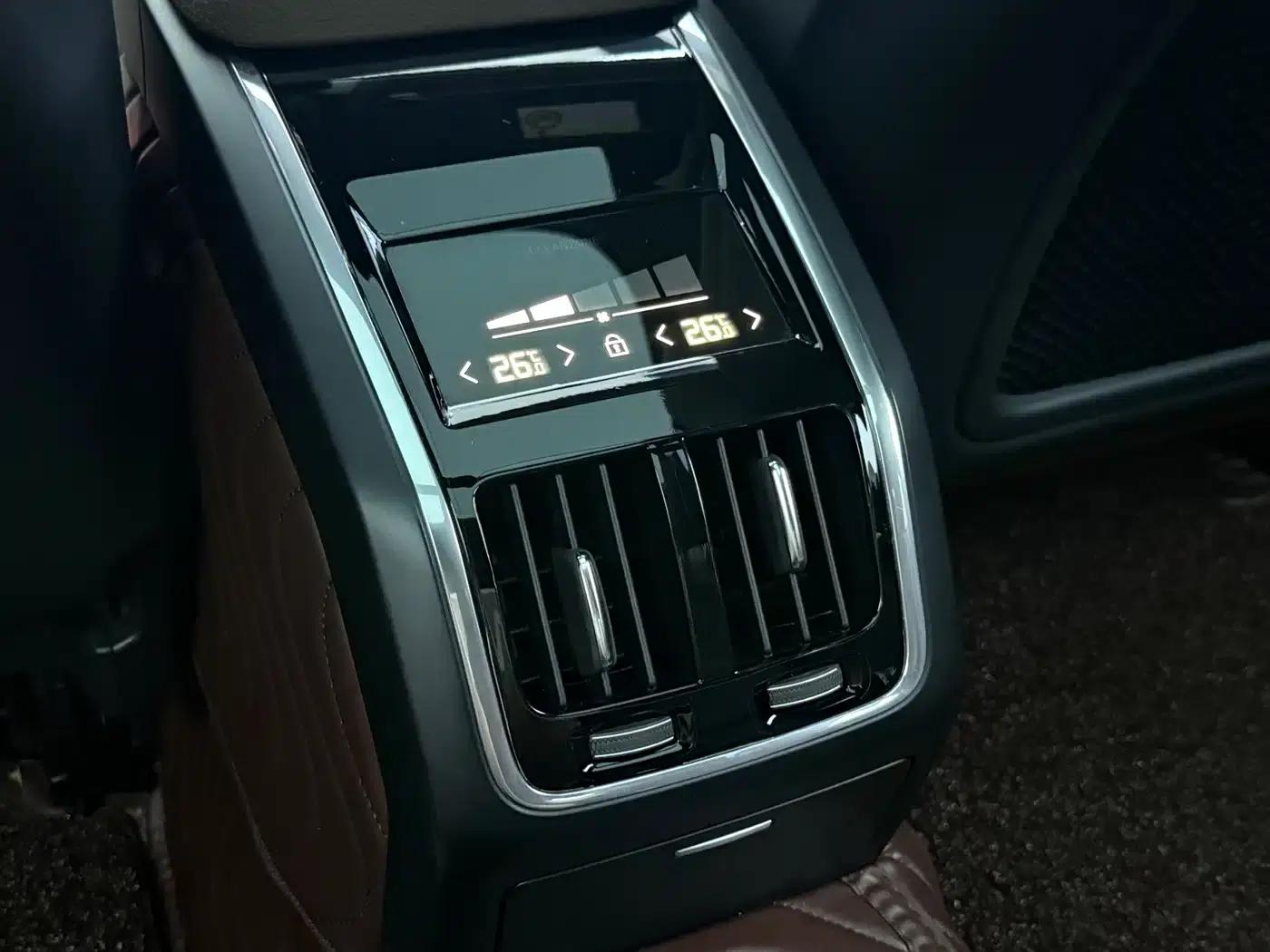 2022 Volvo S90 B5 Smart Luxury Edition — миниатюра 24