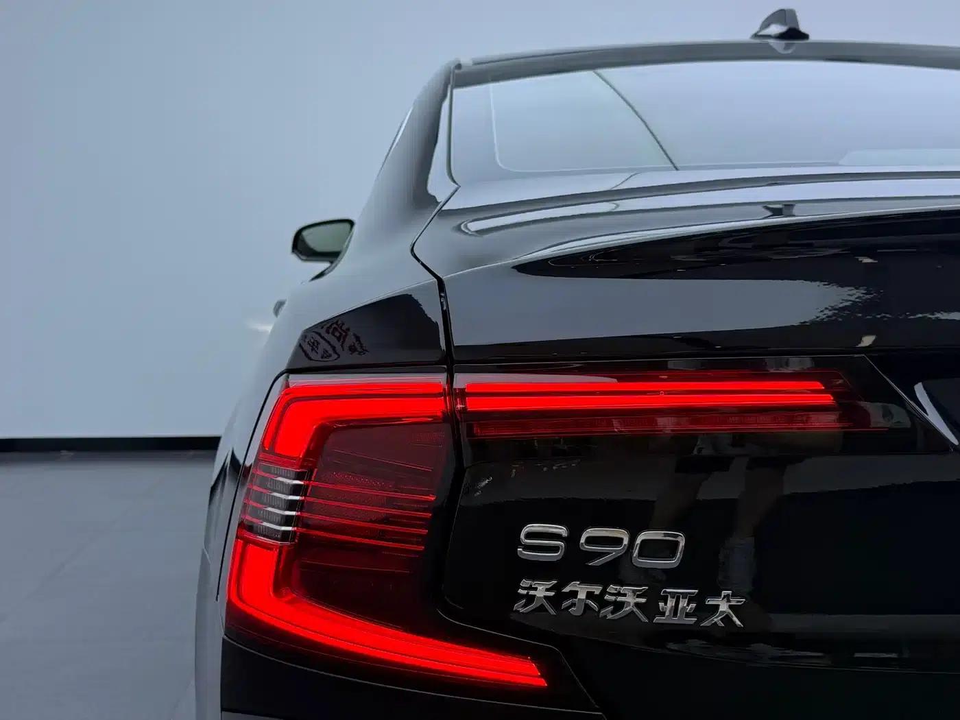 2022 Volvo S90 B5 Smart Luxury Edition — миниатюра 29
