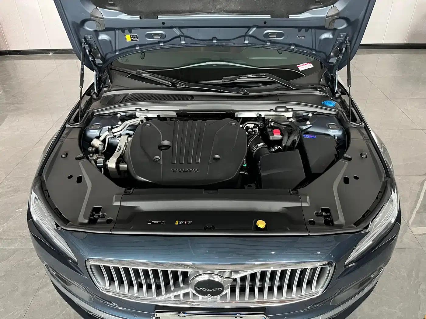 2024 Volvo S90 B5 Inscription Luxury Edition — миниатюра 5