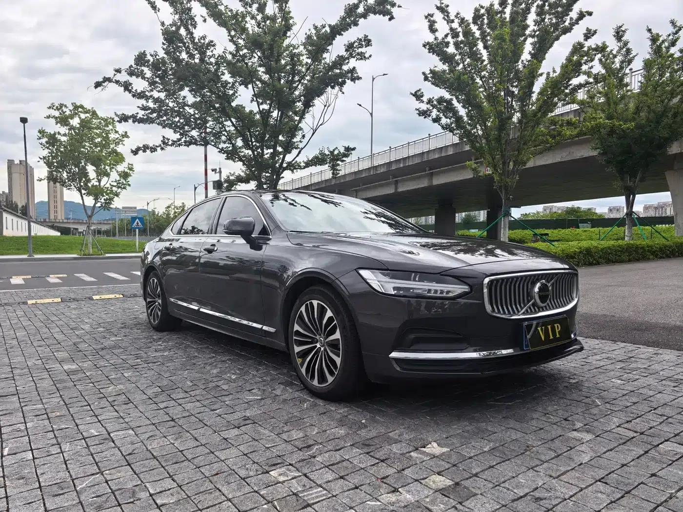 2023 Volvo S90 B5 Smart Luxury Edition — миниатюра 3