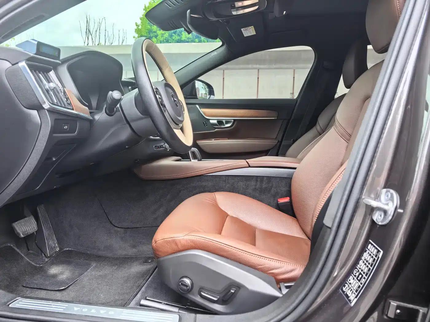 2023 Volvo S90 B5 Smart Luxury Edition — миниатюра 6