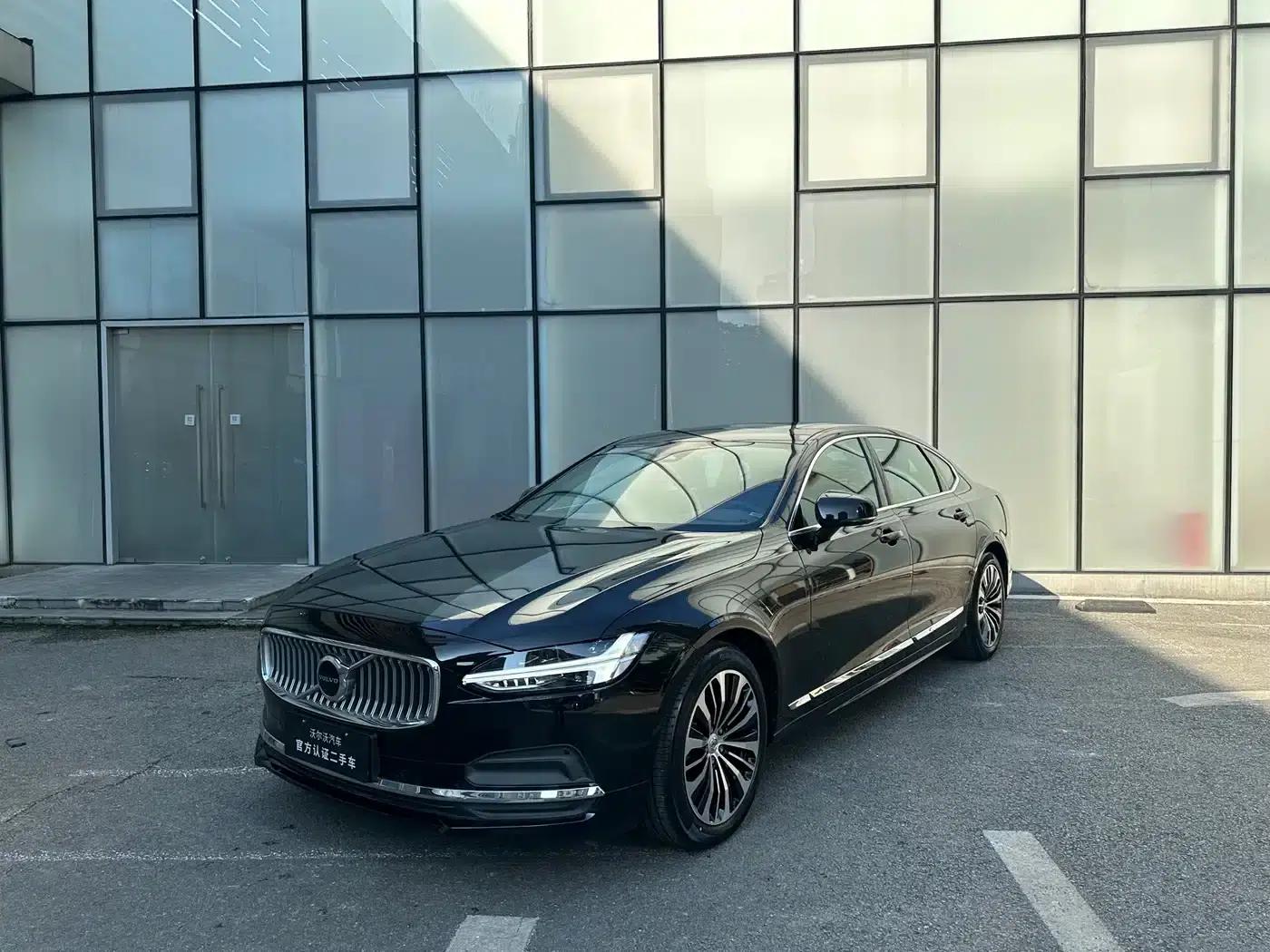 2024 Volvo S90 B5 Smart Luxury Edition — миниатюра 1