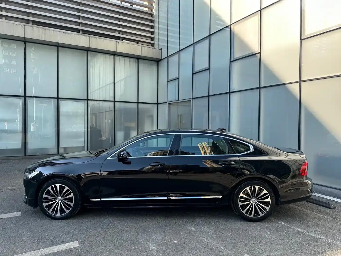 2024 Volvo S90 B5 Smart Luxury Edition — миниатюра 2