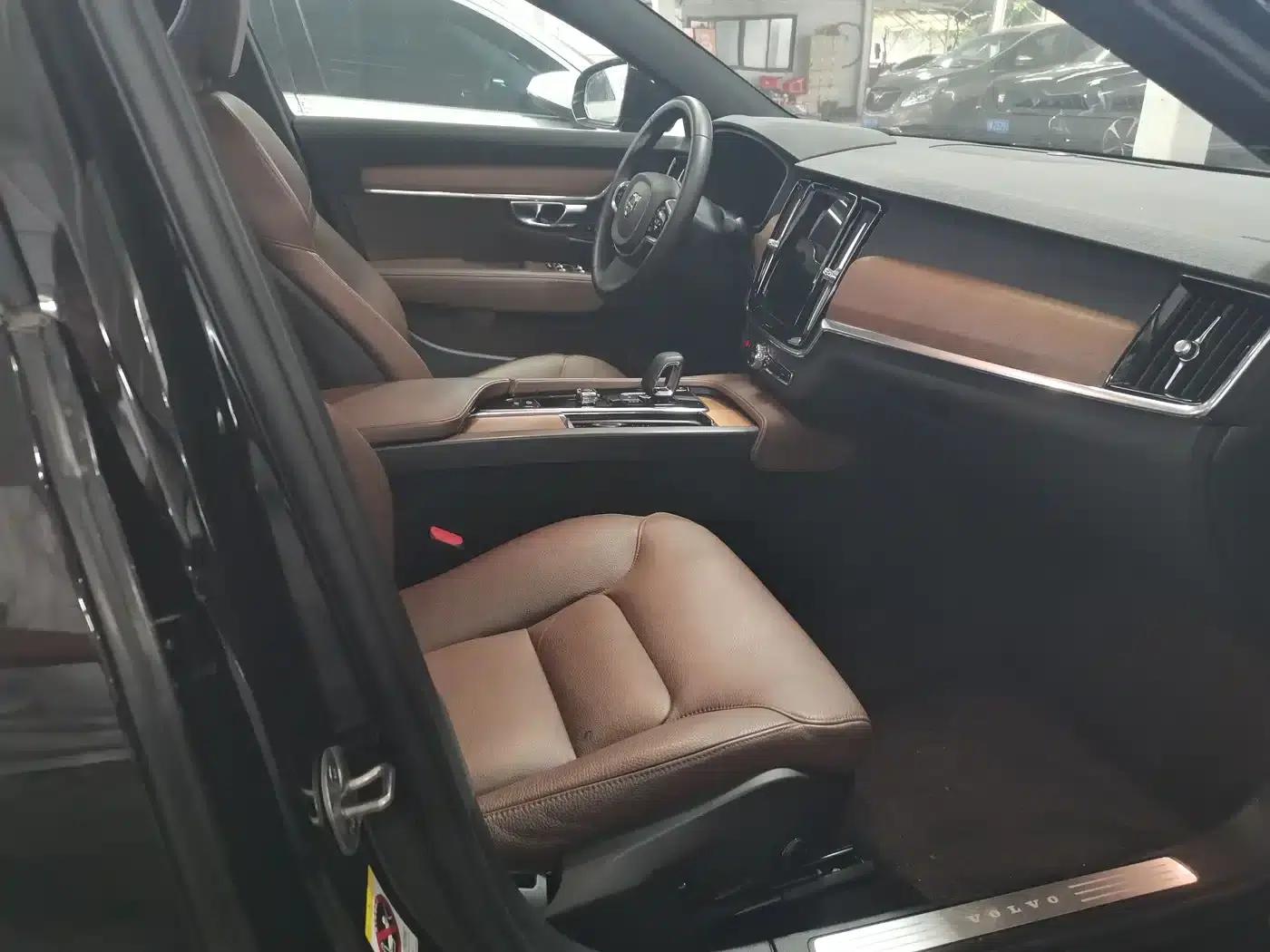 2024 Volvo S90 B5 Smart Luxury Edition — миниатюра 4
