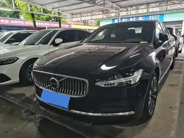 2024 Volvo S90 B5 Smart Luxury Edition