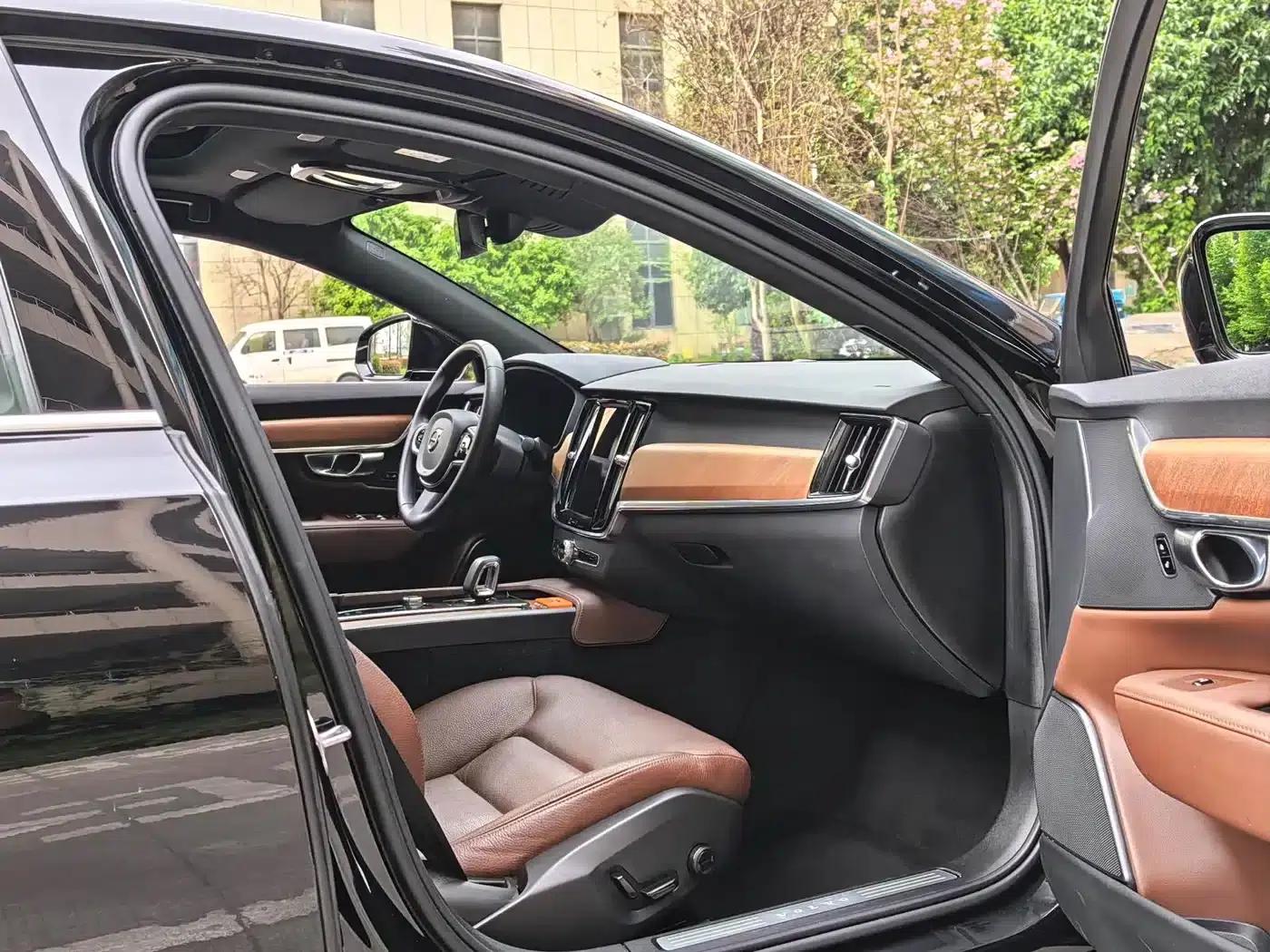 2024 Volvo S90 B5 Smart Luxury Edition — миниатюра 8