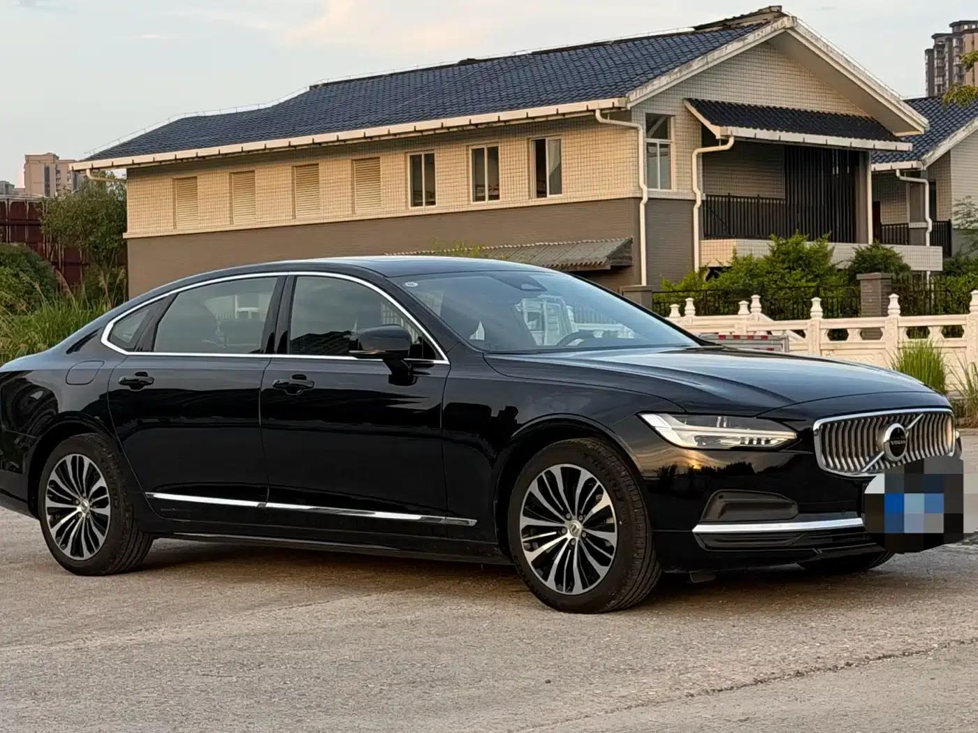 2024 Volvo S90 B5 Smart Luxury Edition — миниатюра 3
