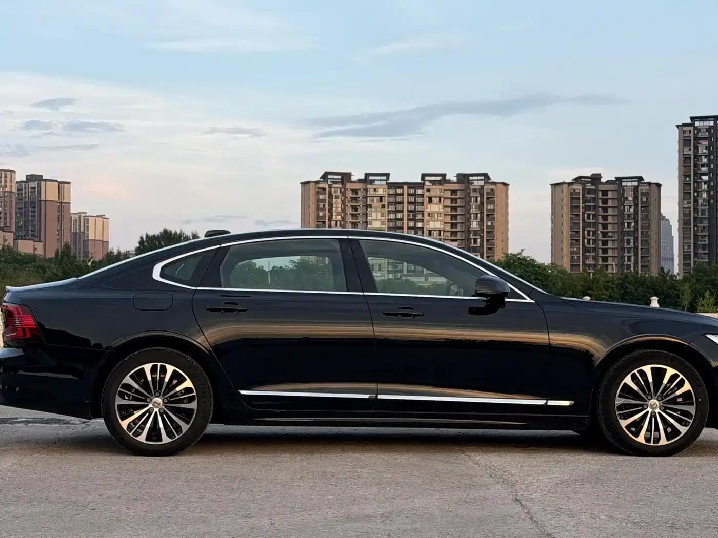 2024 Volvo S90 B5 Smart Luxury Edition — миниатюра 4