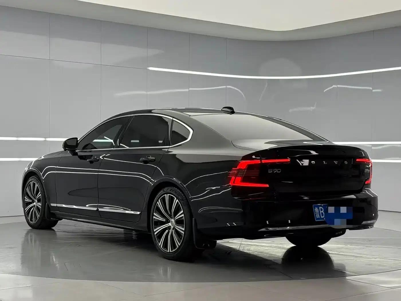 2024 Volvo S90 B5 Inscription Luxury Edition — миниатюра 17