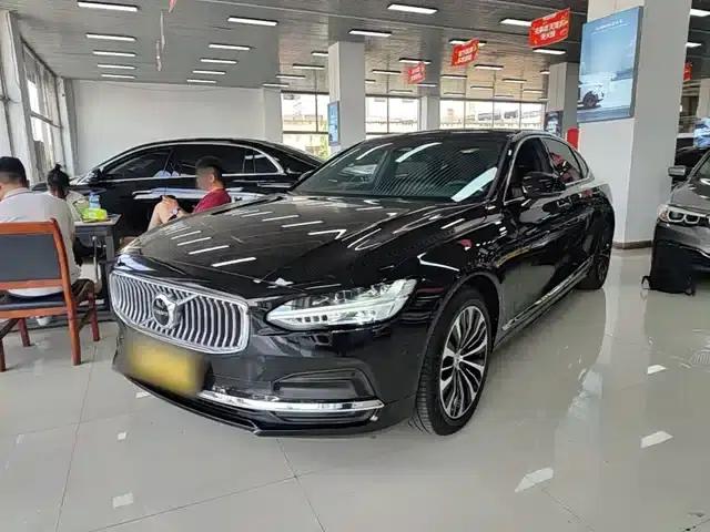 2024 Volvo S90 B5 Smart Luxury Edition