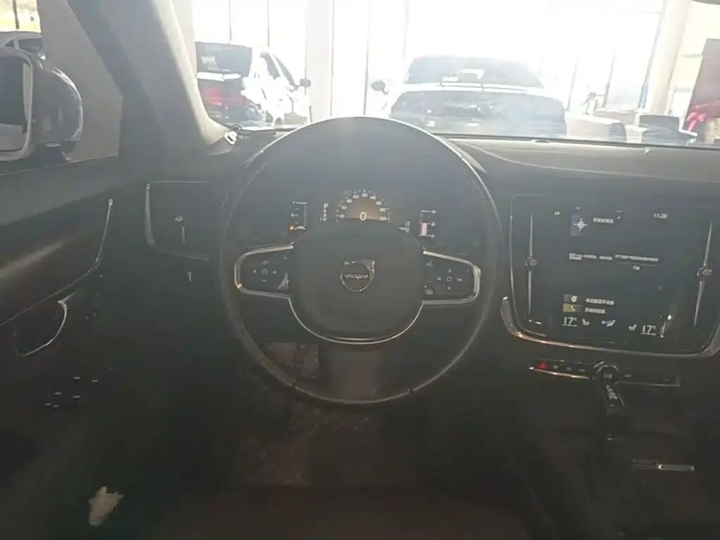 2019 Volvo S90 T5 Smart Edition — миниатюра 11