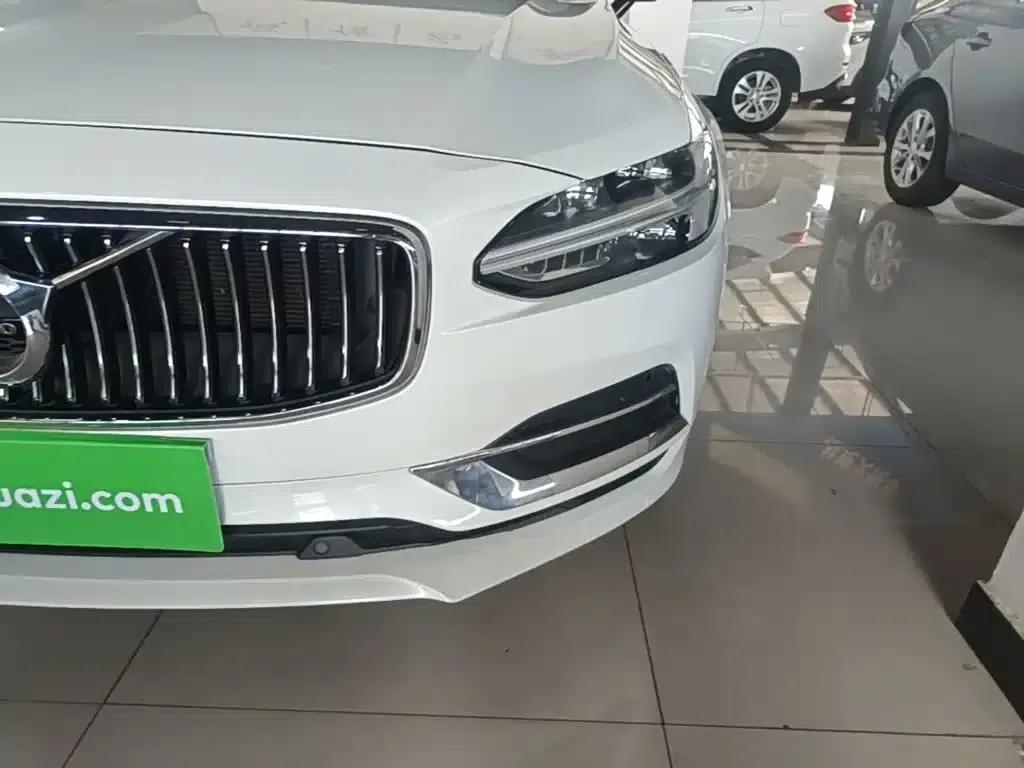 2019 Volvo S90 T5 Smart Edition — миниатюра 24