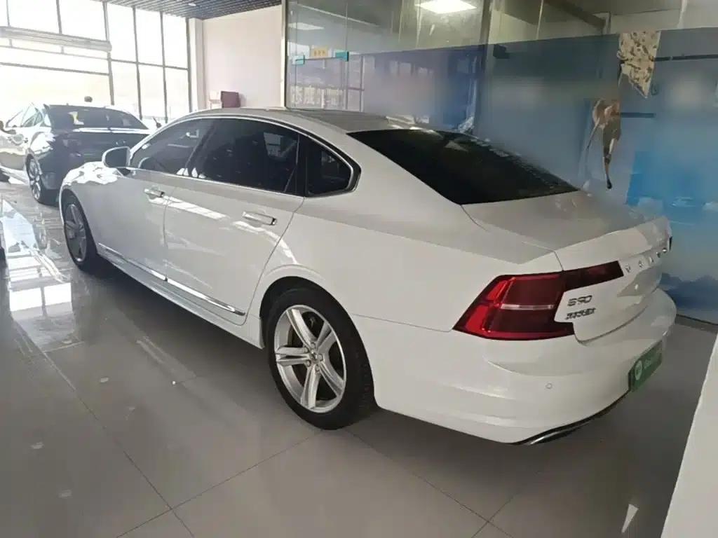 2019 Volvo S90 T5 Smart Edition — миниатюра 5