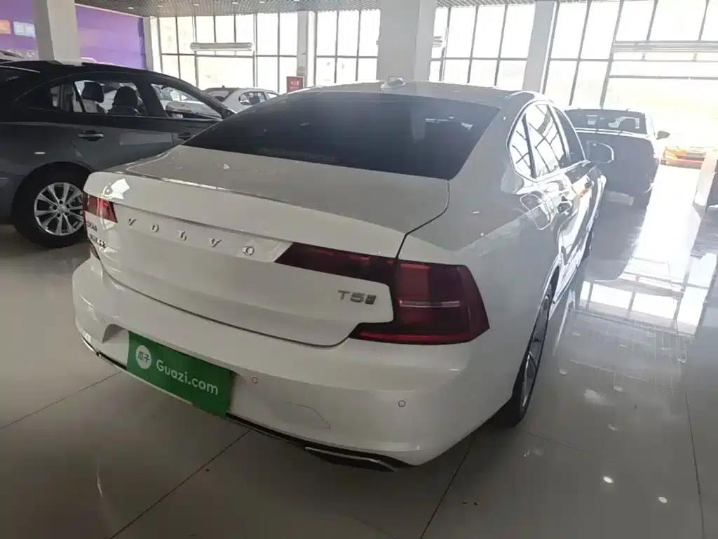 2019 Volvo S90 T5 Smart Edition — миниатюра 7