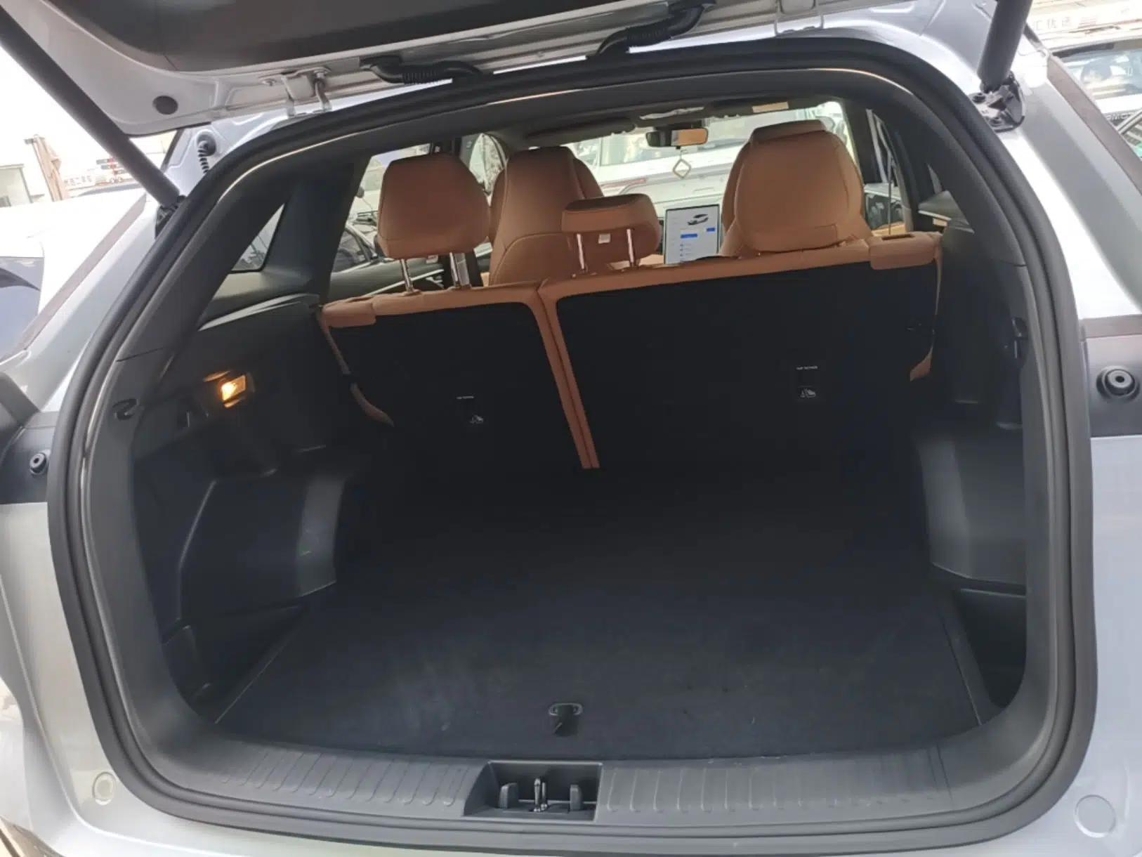 Geely Galaxy L7 2025 EM-i 115km Exploration+ Edition — миниатюра 22