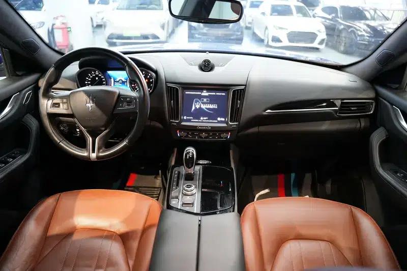 2018 Levante 3.0T Automatic AWD 5-seater — миниатюра 12