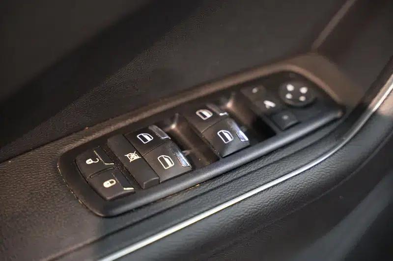 2018 Levante 3.0T Automatic AWD 5-seater — миниатюра 24