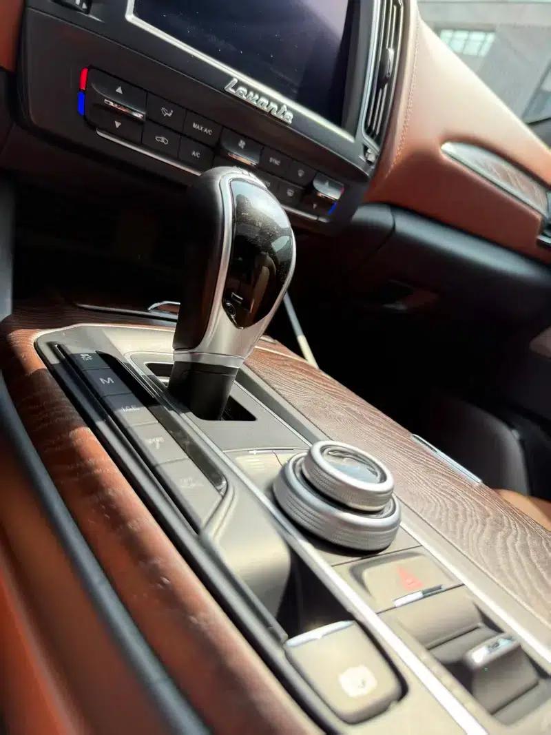 2016 Levante 3.0T — миниатюра 12