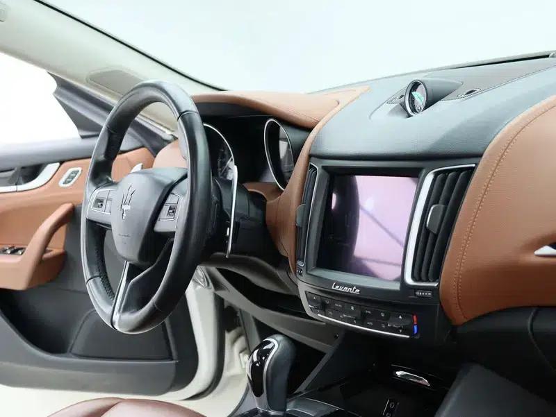2016 Levante 3.0T — миниатюра 25