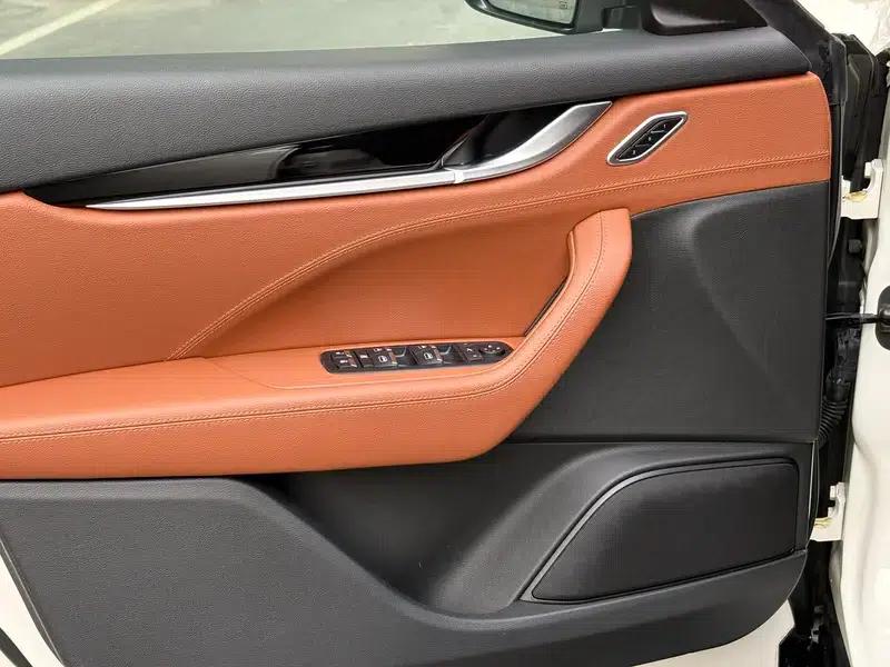 2019 Levante 3.0T 350Hp Standard Edition (China V Emission Standard) — миниатюра 12