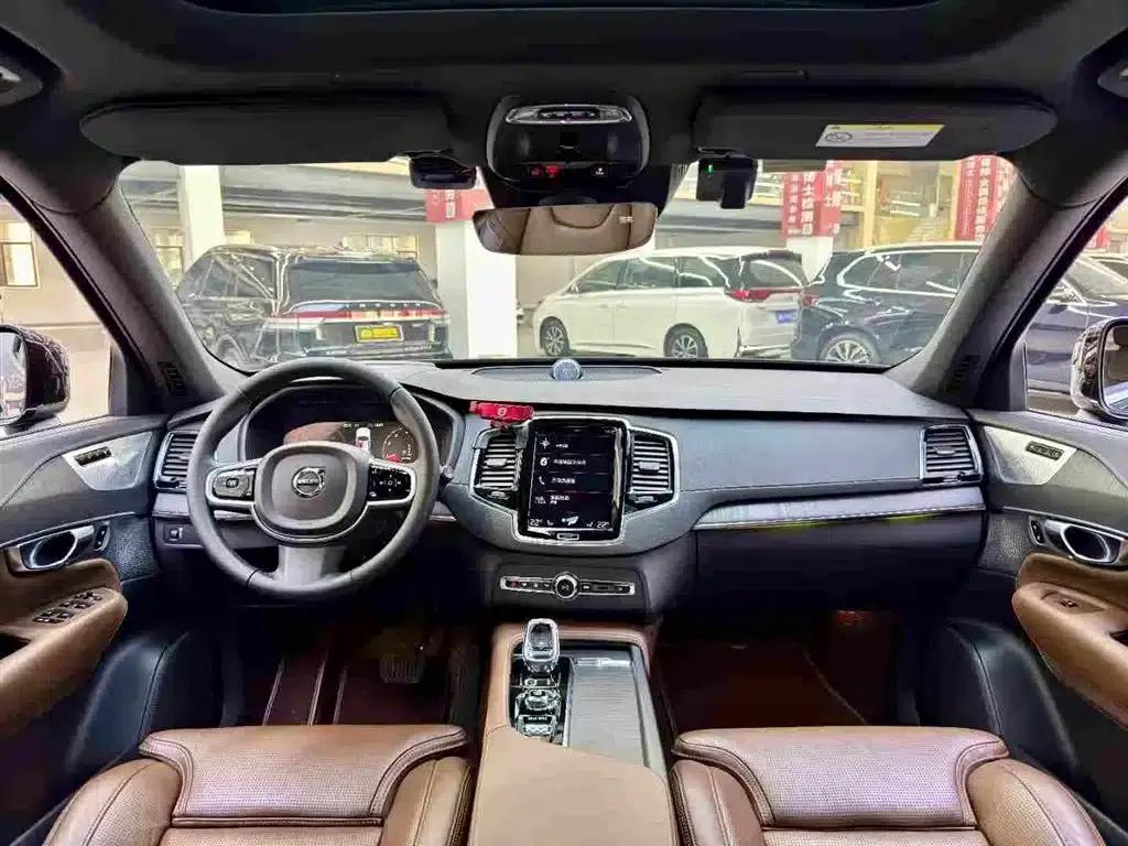 2021 Volvo XC90 B6 Inscription Luxury Edition 7-seater — миниатюра 5