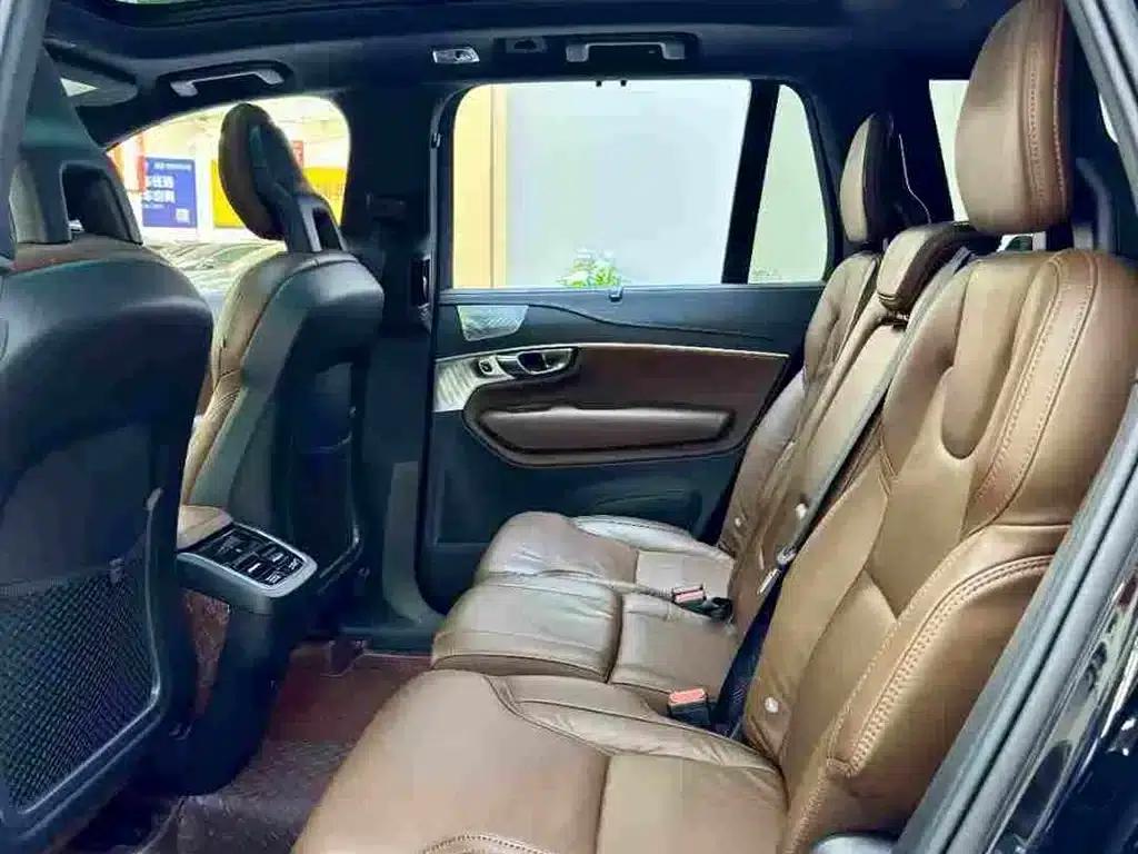 2021 Volvo XC90 B6 Inscription Luxury Edition 7-seater — миниатюра 6