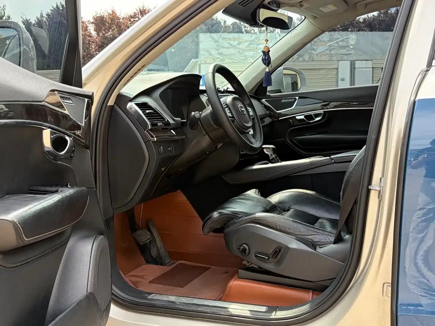 2015 Volvo XC90 T6 Smart Edition 5-seater — миниатюра 4