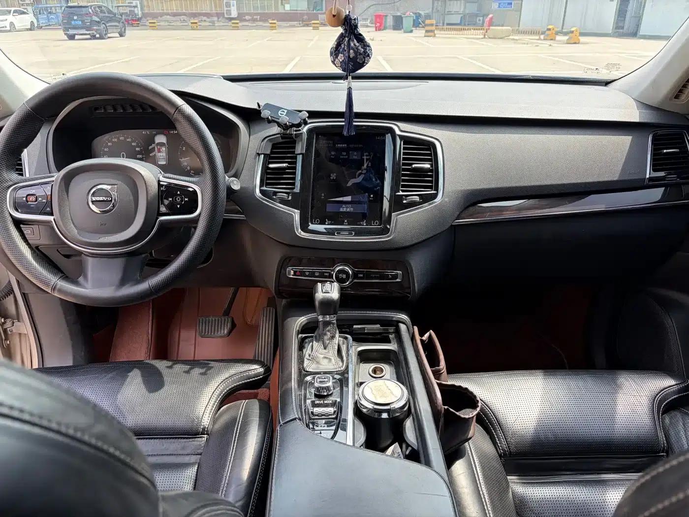 2015 Volvo XC90 T6 Smart Edition 5-seater — миниатюра 7