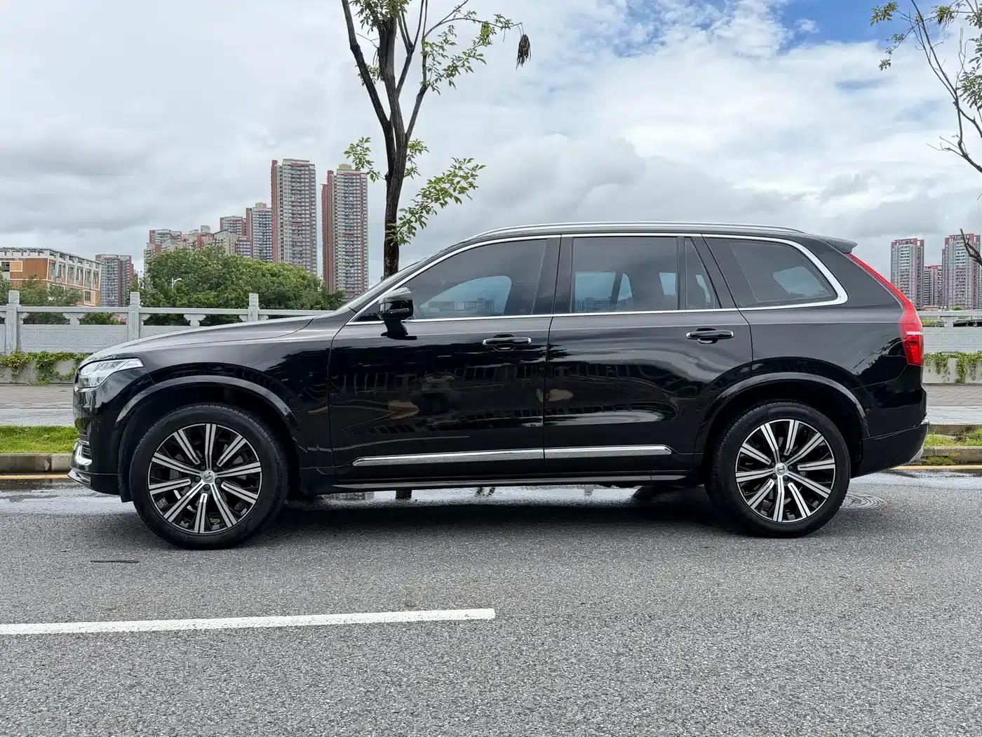 2021 Volvo XC90 B5 Smart Luxury Edition 7-seater — миниатюра 4