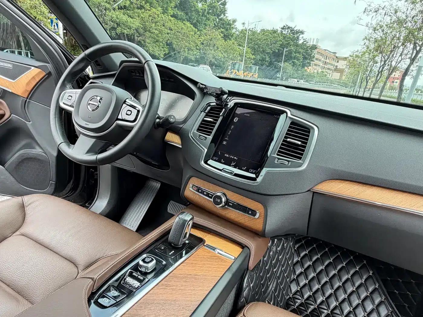 2021 Volvo XC90 B5 Smart Luxury Edition 7-seater — миниатюра 8
