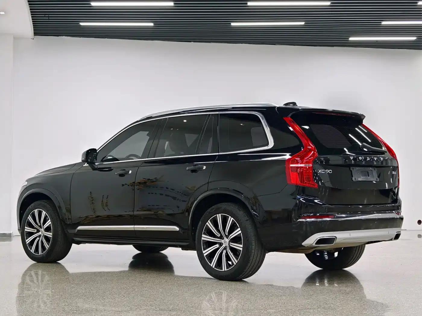2021 Volvo XC90 B6 Inscription Luxury Edition 7-seater — миниатюра 3