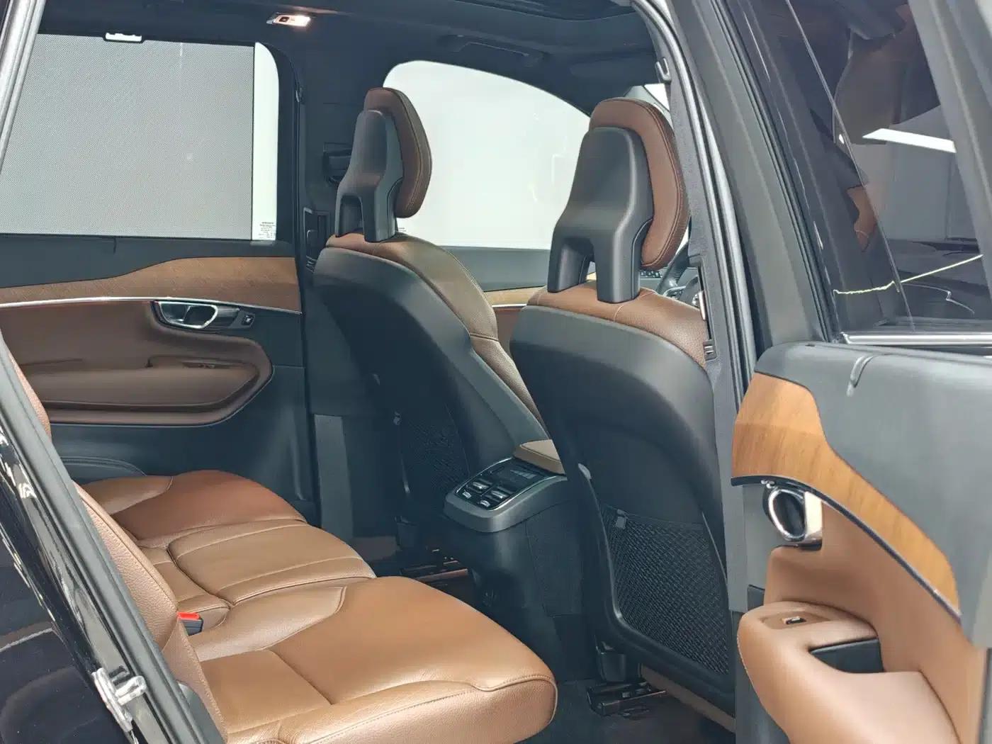 2021 Volvo XC90 B6 Inscription Luxury Edition 7-seater — миниатюра 6
