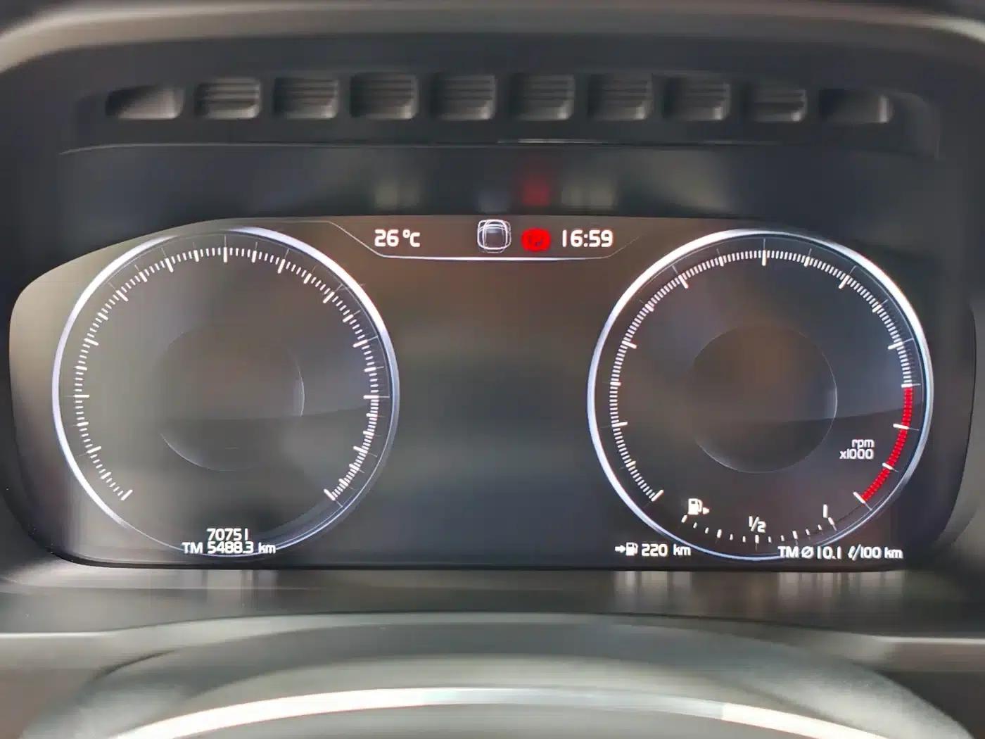 2021 Volvo XC90 B6 Inscription Luxury Edition 7-seater — миниатюра 7